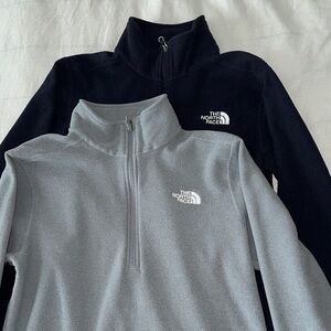 Bundle of two men’s Northface fleece quarter zip - M